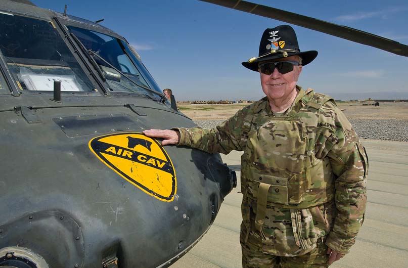 bruce crandall dies army uniform