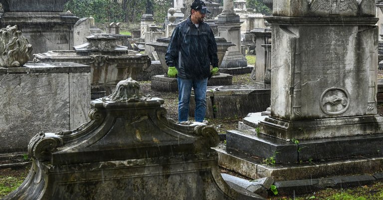 cemetery records app army graveyard
