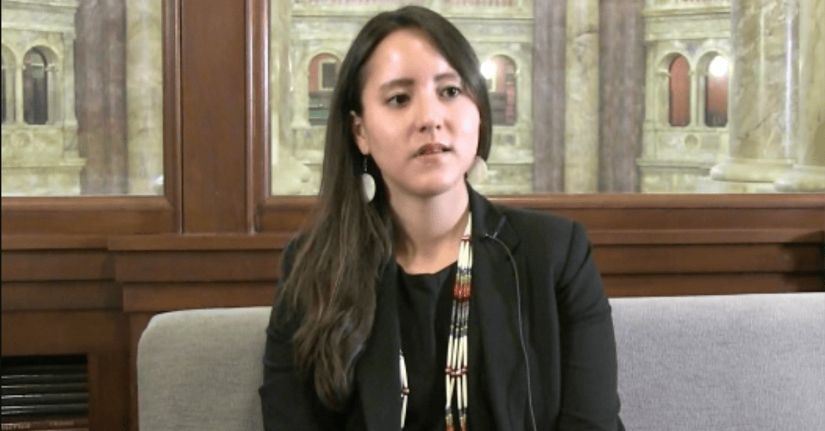 How this Native American veteran honored her tribe by serving in the Air Force