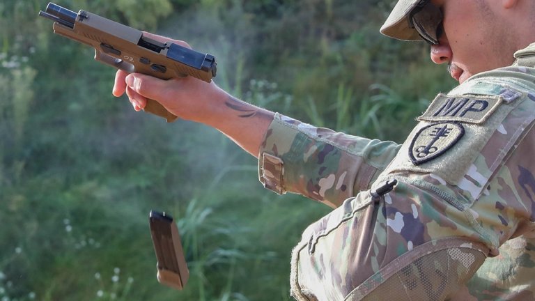 sig sauer m17 lawsuit army