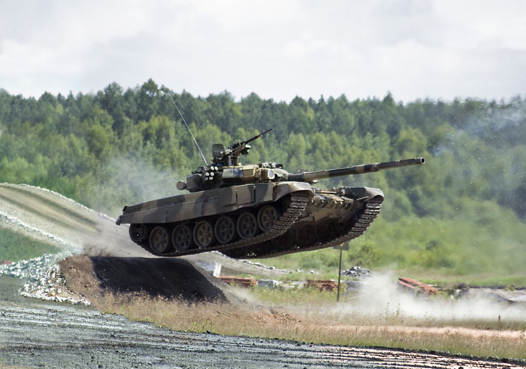 This is how the Army prepares tanks and other vehicles for display