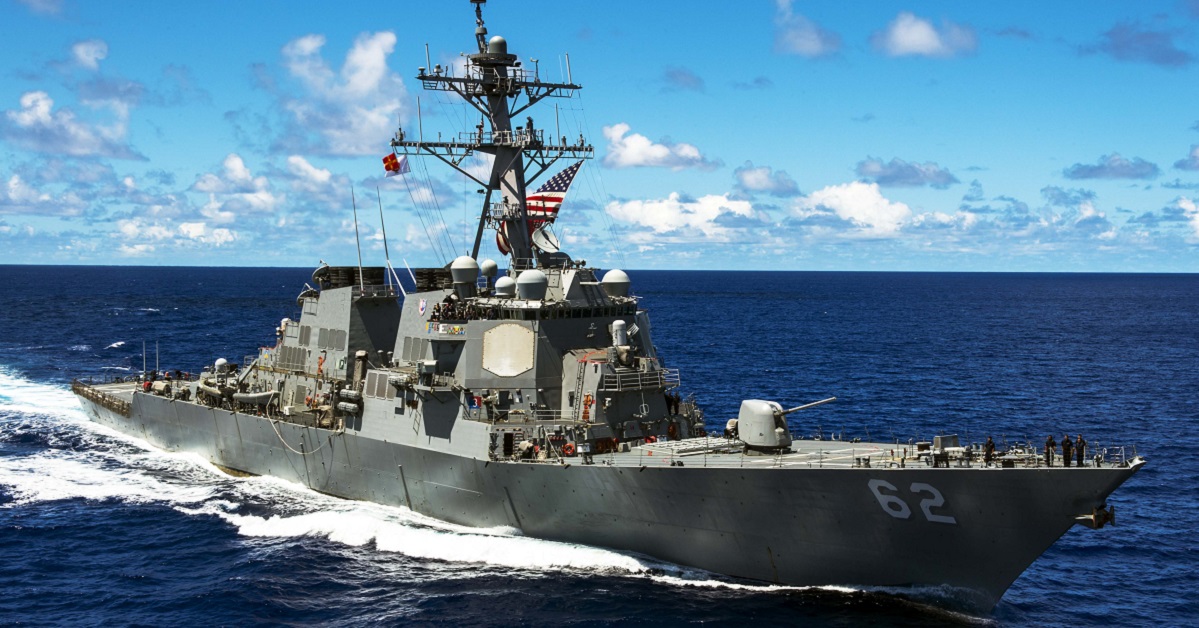 USS Mahan fires warning shots at Iranian vessels