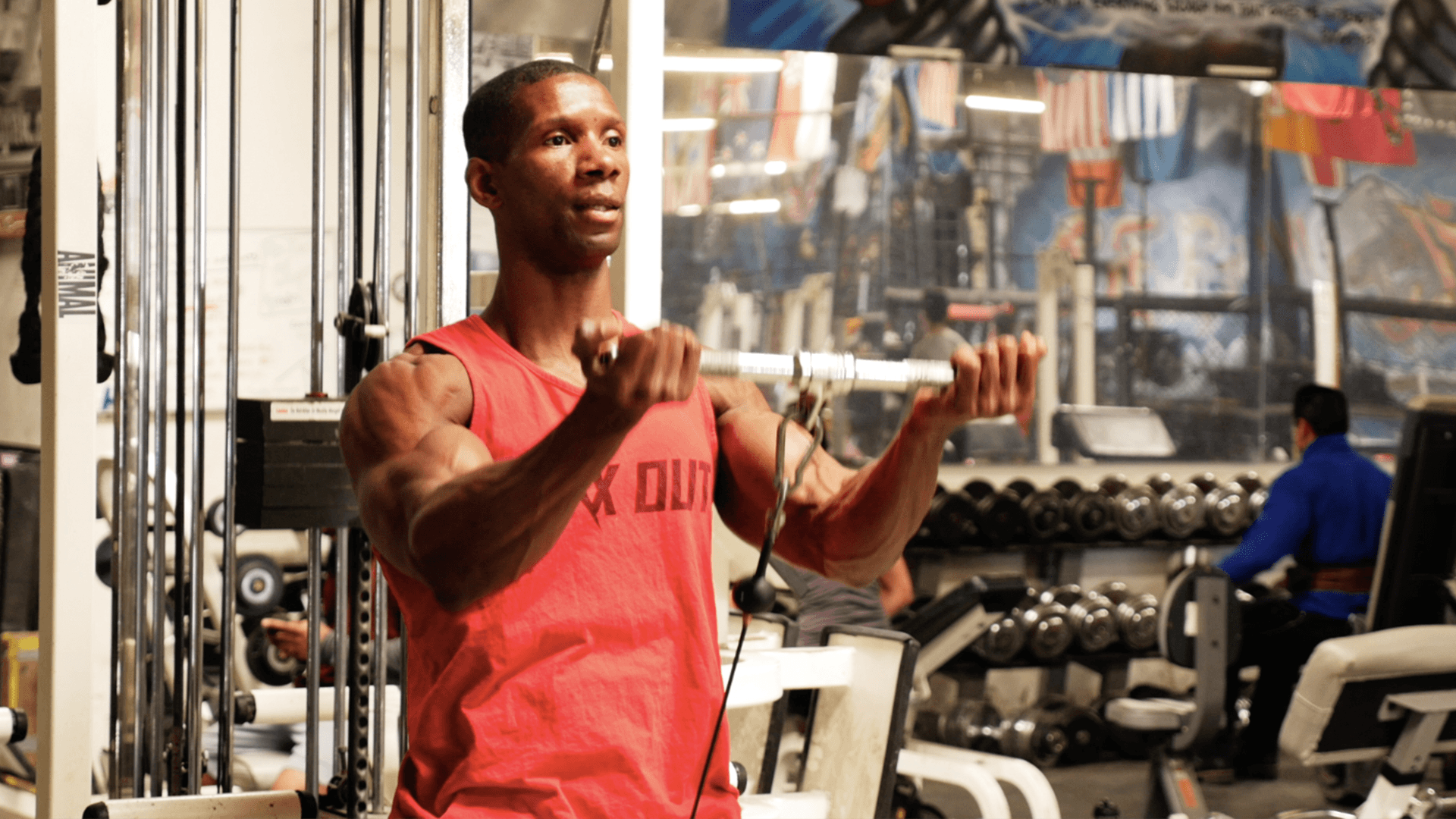 Work your arms, abs, and back with ‘typewriter’ pull-ups