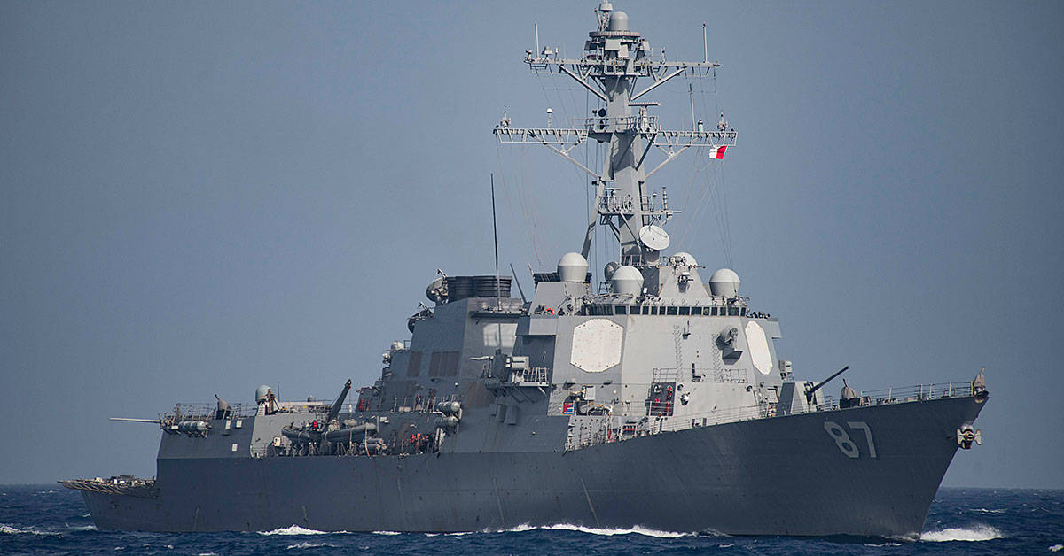 Iranian speedboats just harassed a U.S. Navy destroyer in the Gulf of Hormuz