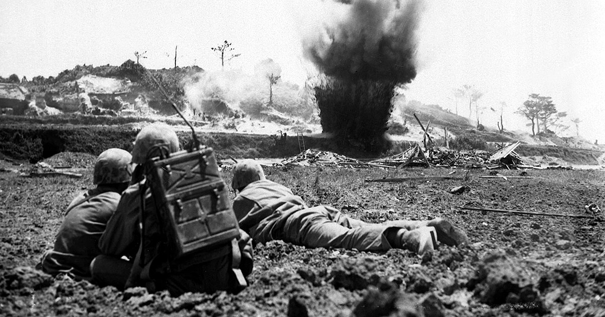 33 insane photos from the battle for Okinawa
