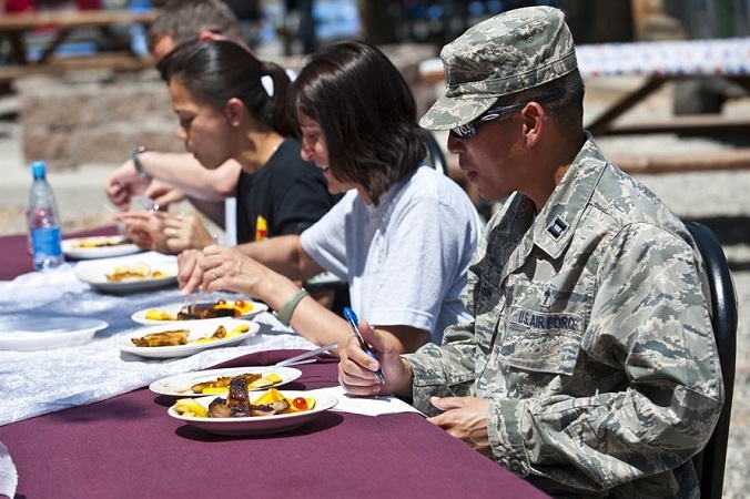 thank veterans on memorial day picnic
