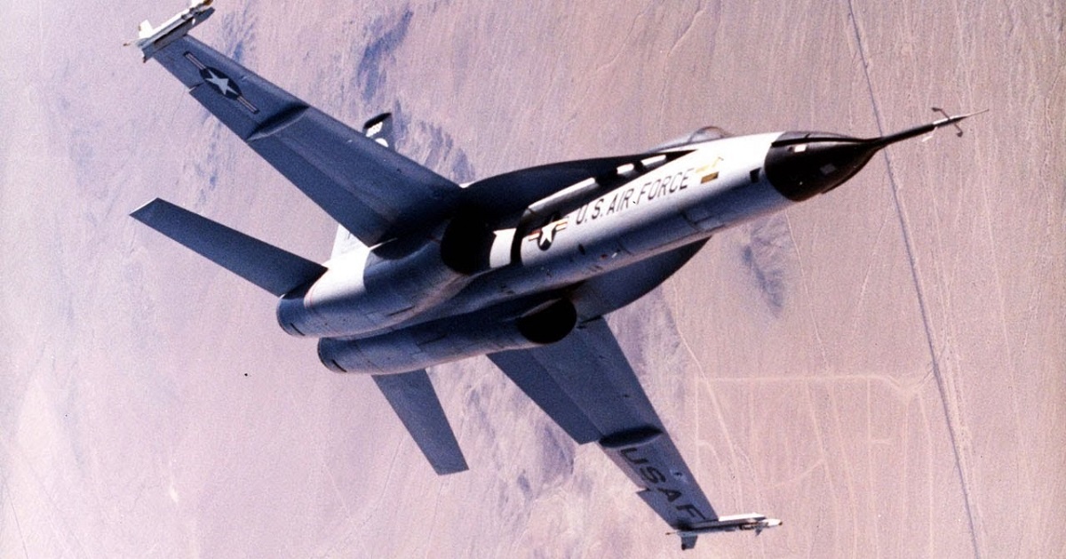 This Cobra was the forerunner to one of America’s classic aircraft