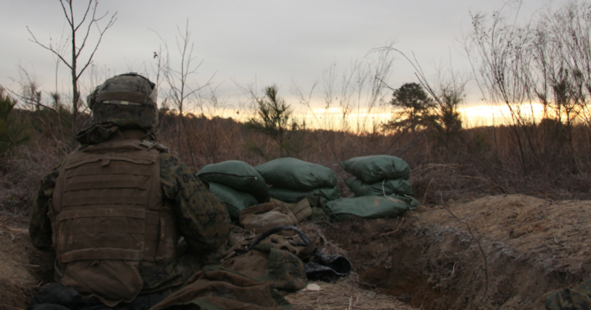 4 ways troops kill time while in a fighting hole