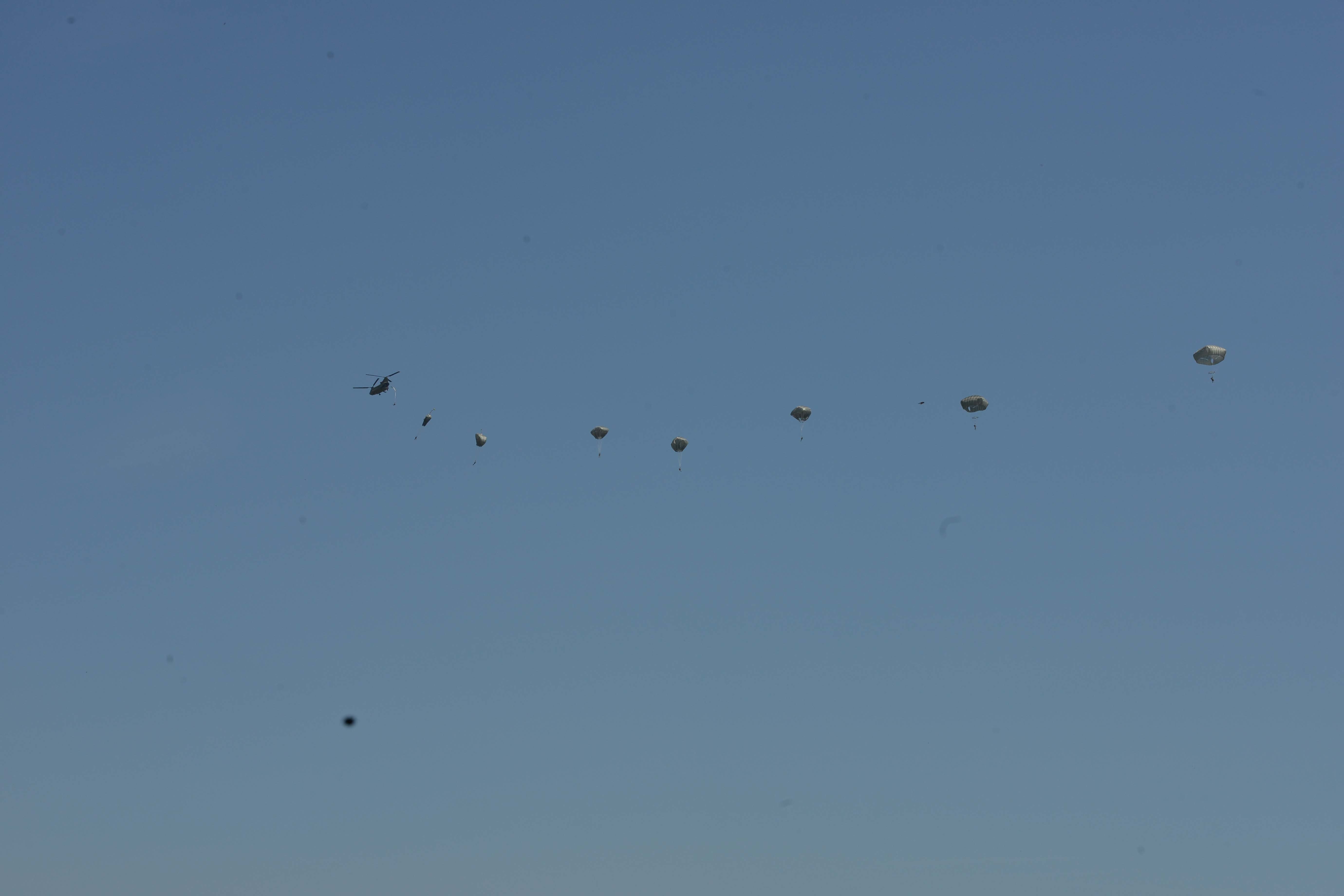 Watch Army paratroopers jump from a perfectly good Chinook