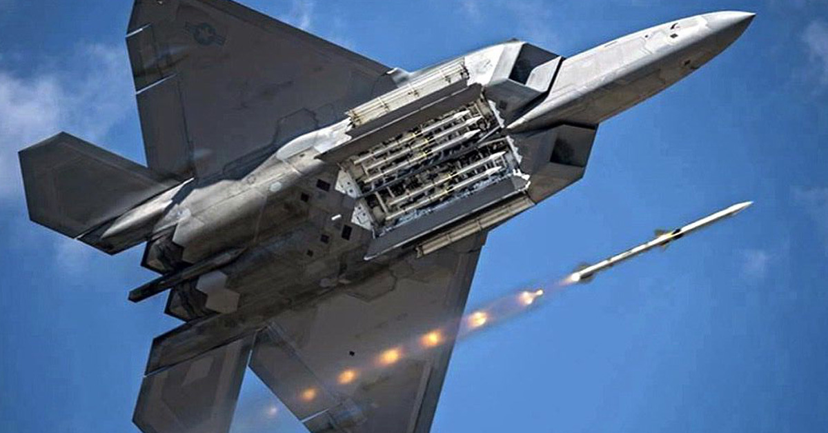 The hilarious real reason why the F-22 can’t be hacked
