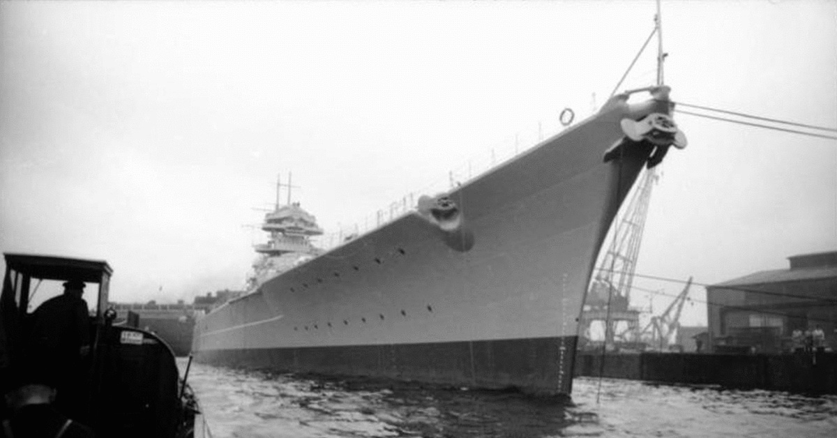 Landing planes on carriers in World War II took a lot of help