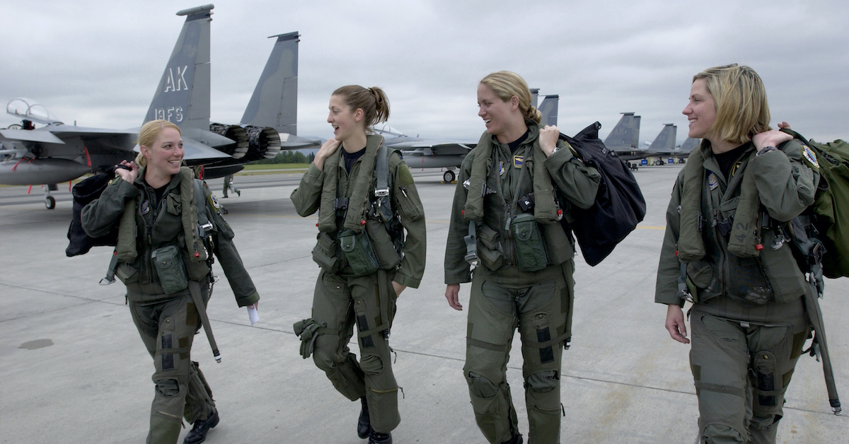 The US military is starting to recruit women for combat jobs